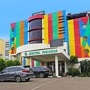 Super Oyo Townhouse Oak Hotel Fiducia Serpong